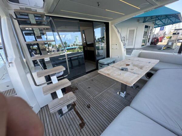 Prestige 65 - Image 21
