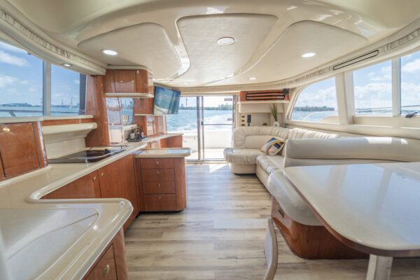 Sea Ray - Image 12