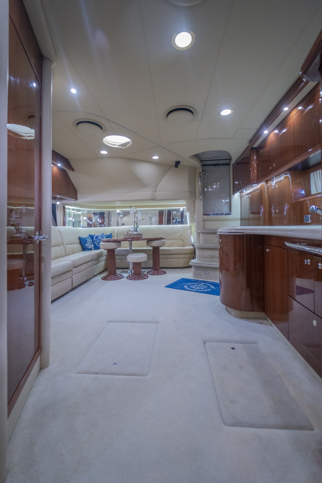 Sea Ray 60 - Image 14