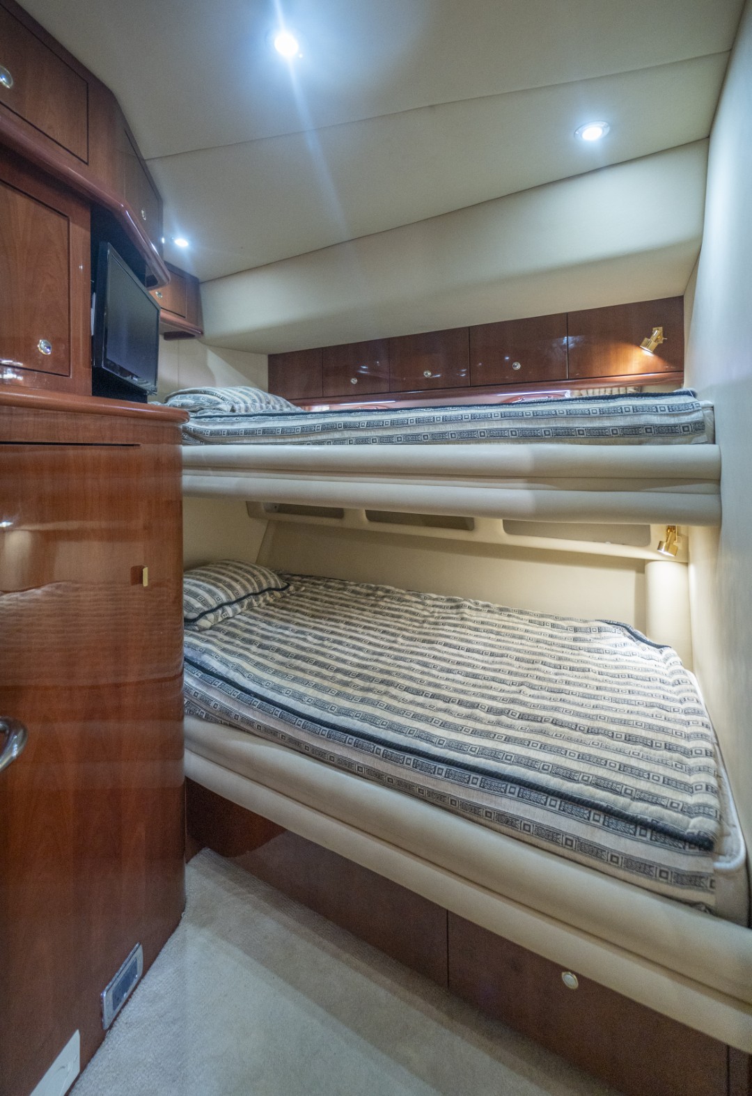 Sea Ray 60 - Image 15