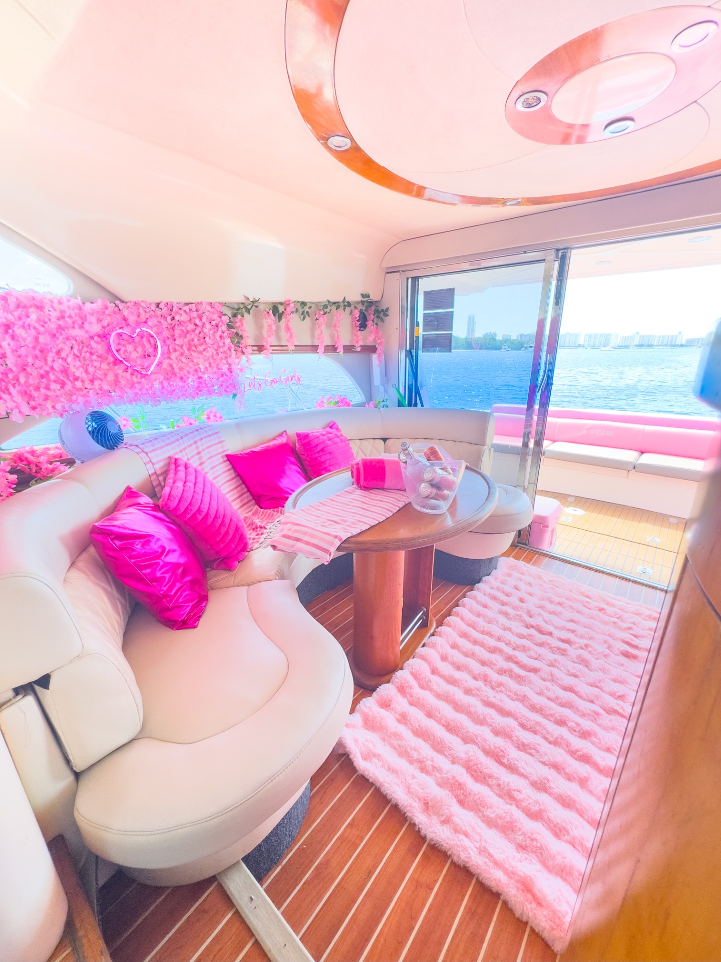 Rodman 48 - Image 21